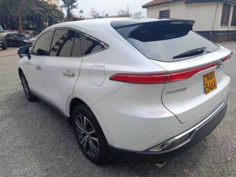 Toyota Harrier   - 2024