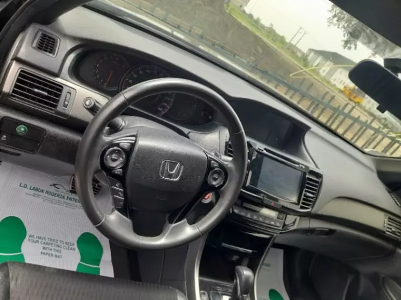 Honda Accord   - 2017