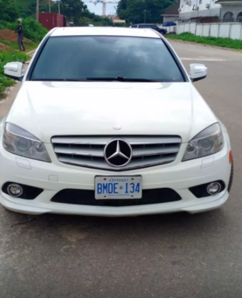 Mercedes-Benz 300   - 2009