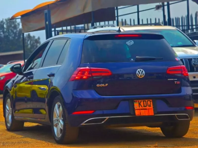 Volkswagen Golf   - 2018