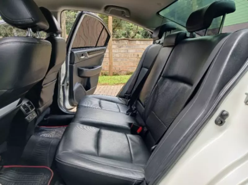 Subaru Legacy B4   - 2015