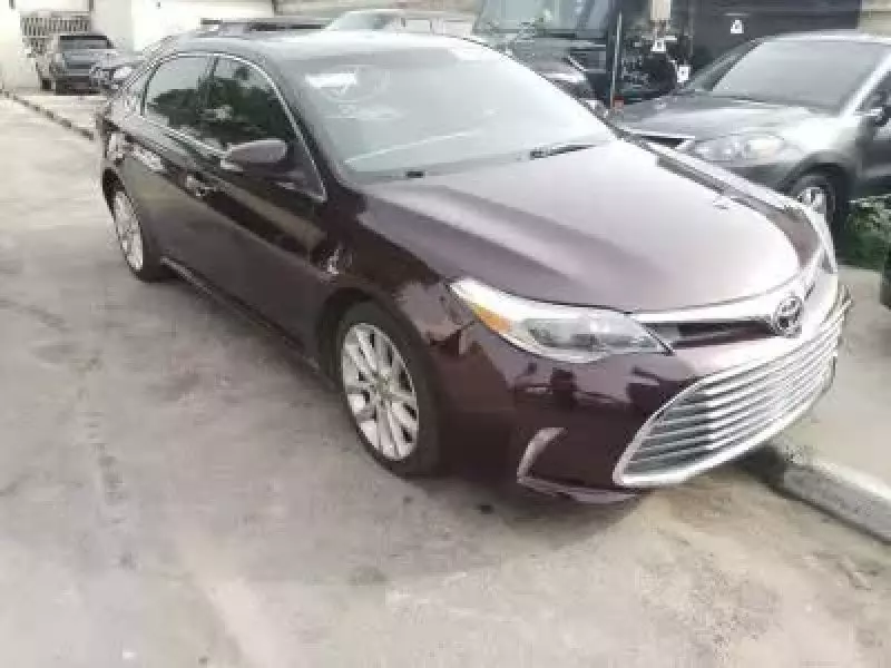 Toyota Avalon   - 2013