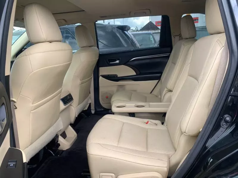 Toyota Highlander   - 2015