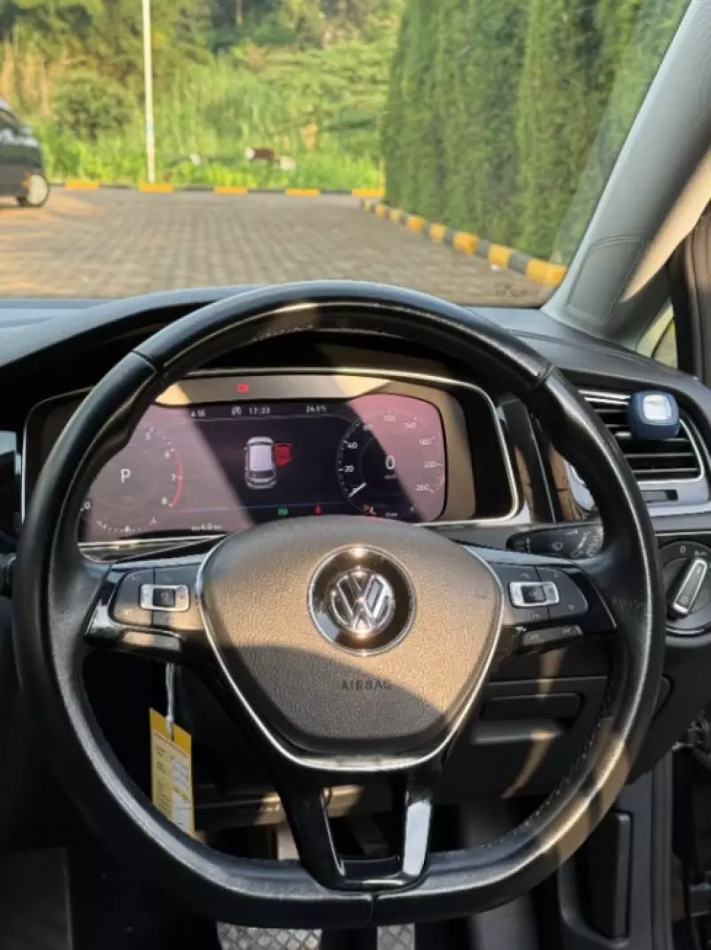 VOLKSWAGEN polo sedadan trend  ba ess   - 2018