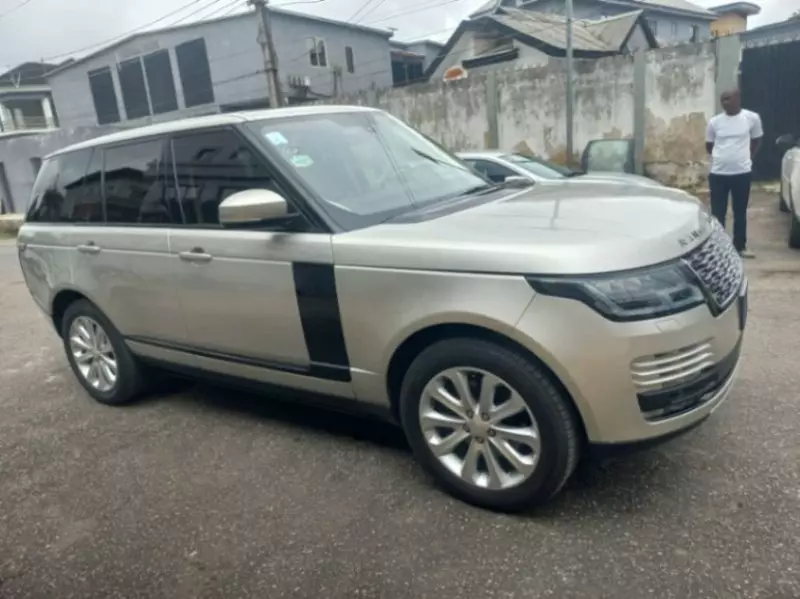 RANGE ROVER HSE LR4   - 2015