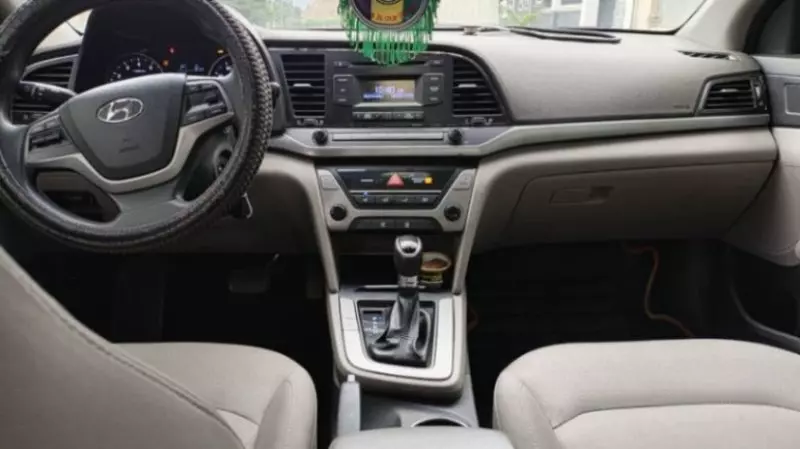 Hyundai Elantra   - 2017
