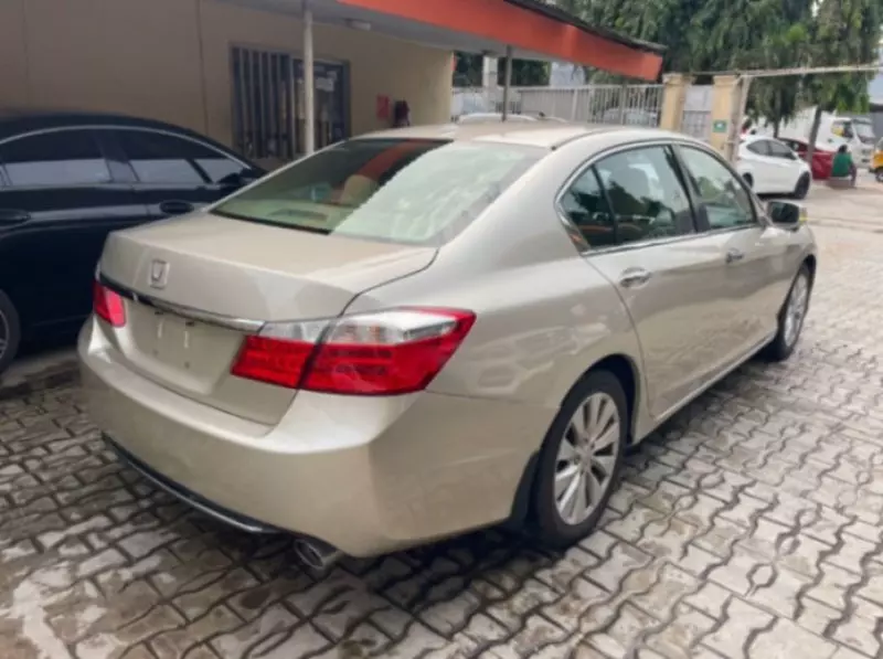 Honda Accord   - 2014