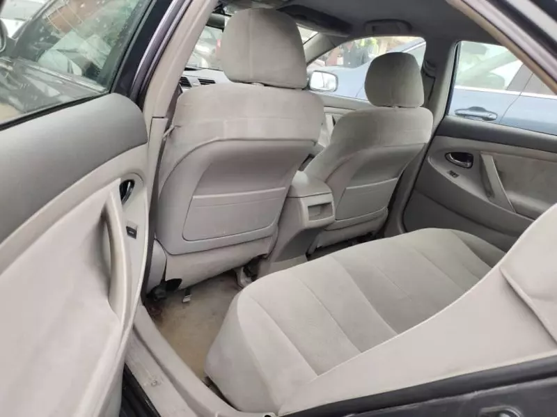 Toyota Camry   - 2011