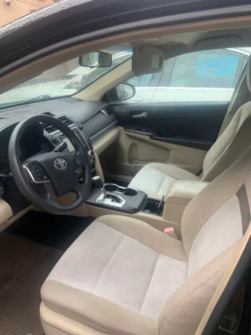 Toyota Camry   - 2012
