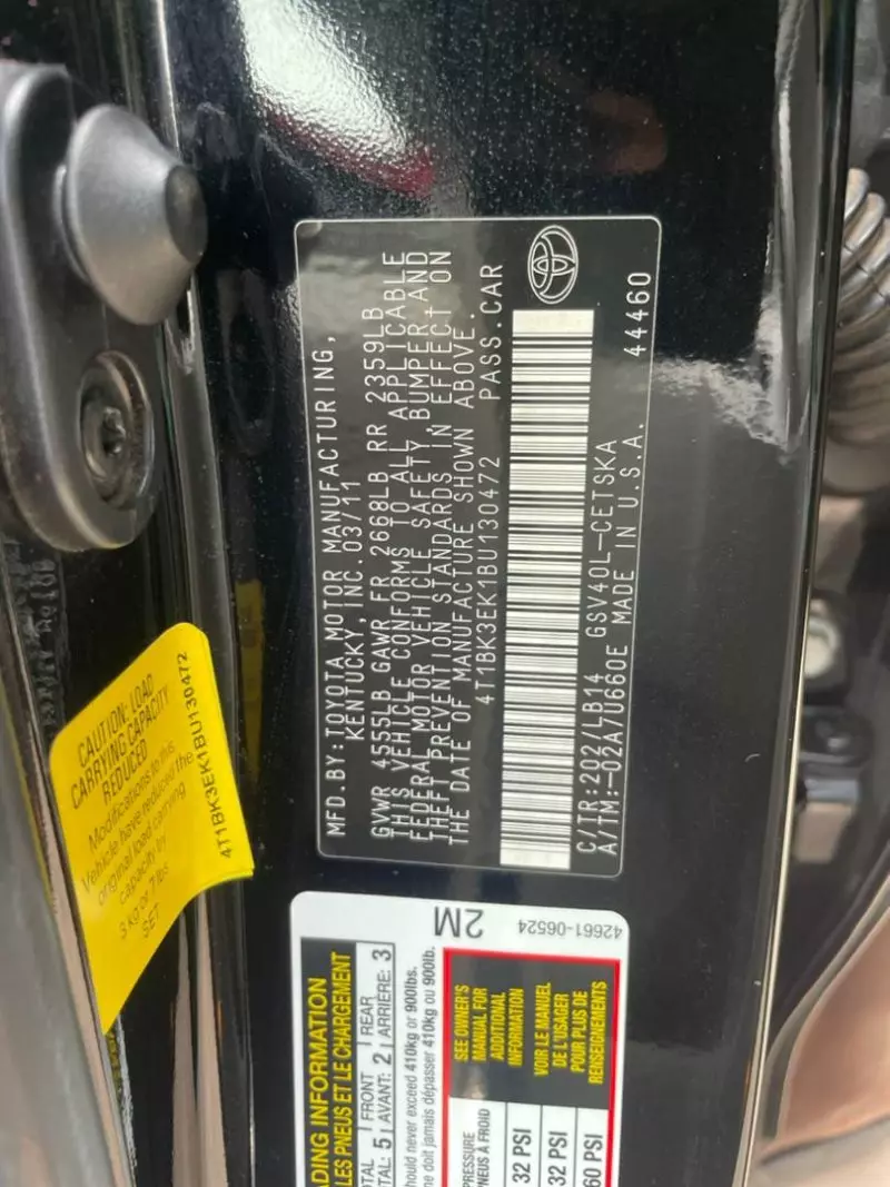 Toyota Camry   - 2011