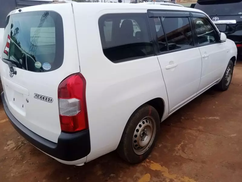 Toyota Probox    - 2015