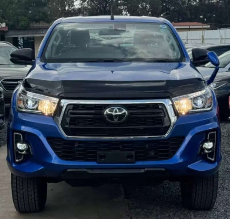 Toyota Hilux   - 2018