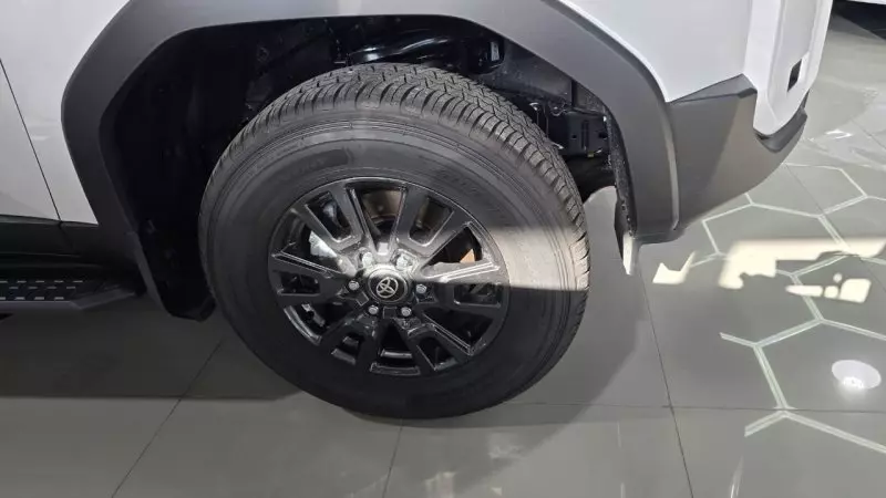 Toyota Land Cruiser Prado   - 2024