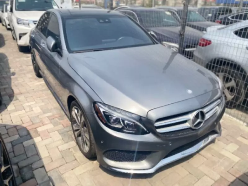 Mercedes-Benz C 400