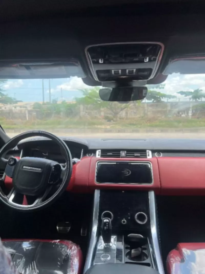 Land Rover Range Rover Sport   - 2018