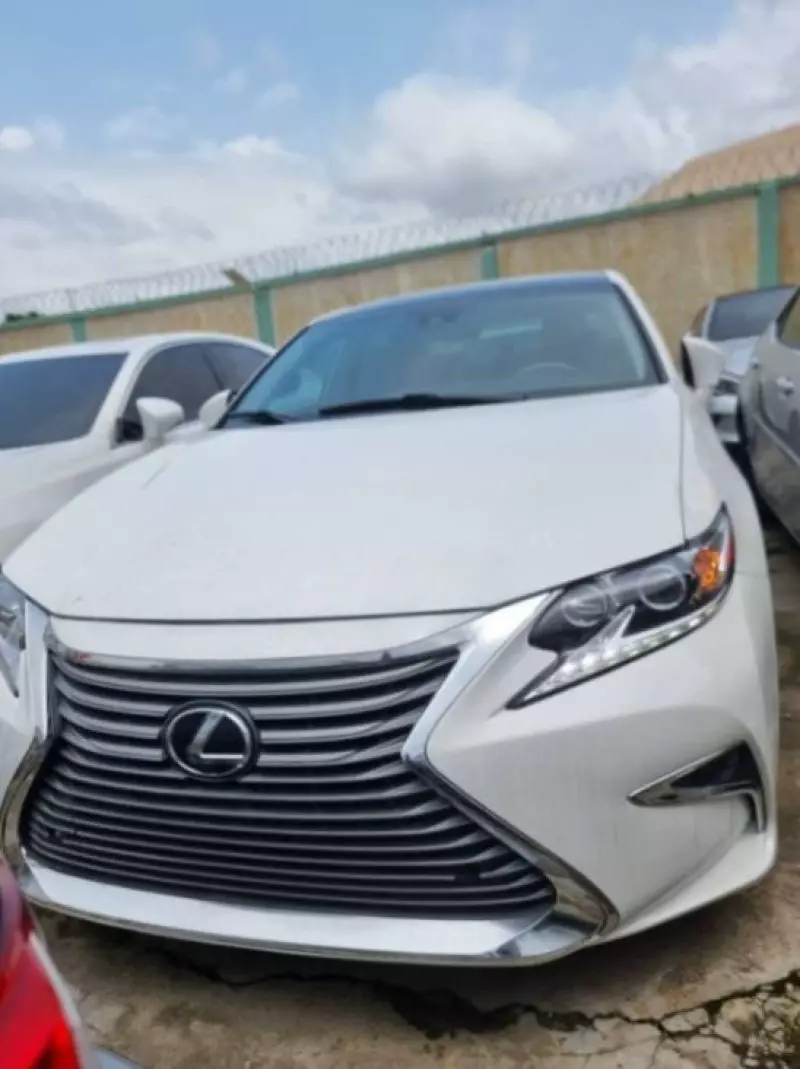Lexus ES 350   -