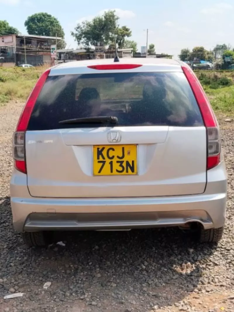 Honda Stream   - 2009