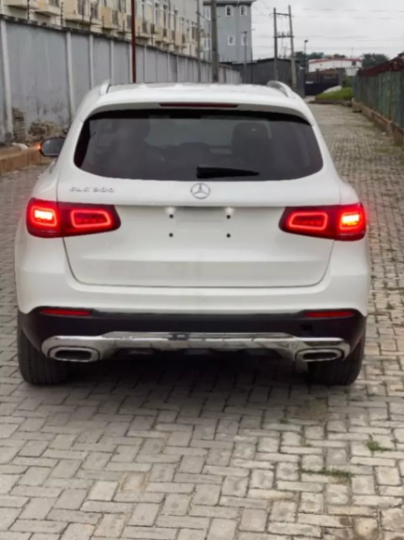 Mercedes-Benz GLC 300   - 2020