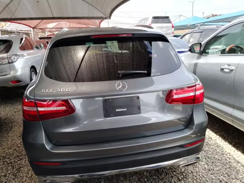 Mercedes-Benz GLC 300   - 2016
