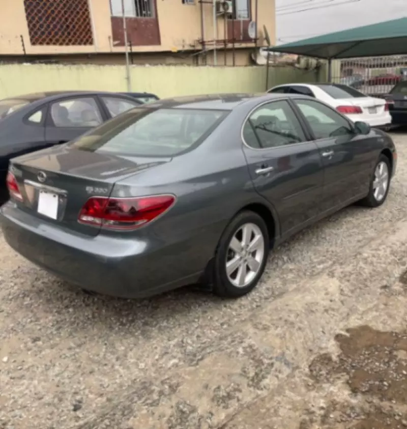 Lexus ES 330   - 2005