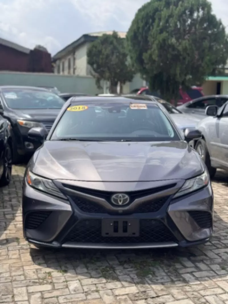 Toyota Camry   - 2018
