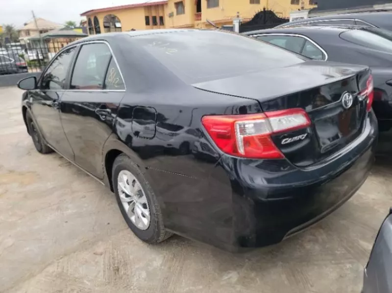 Toyota Camry - 2012