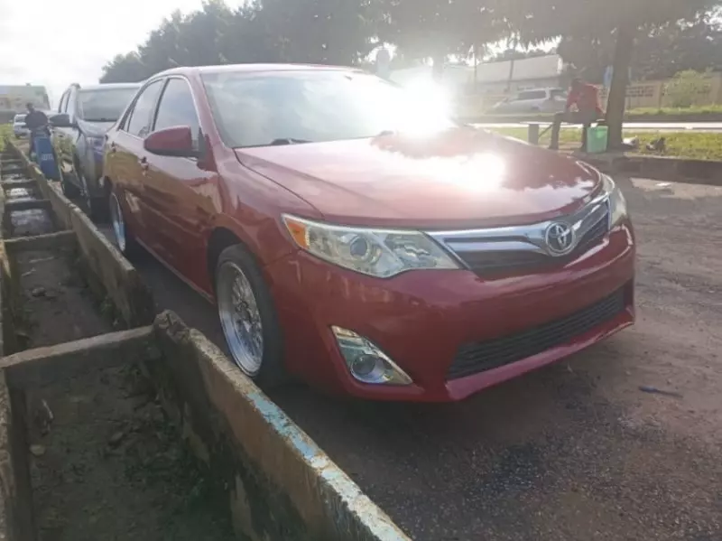 Toyota Camry   - 2014