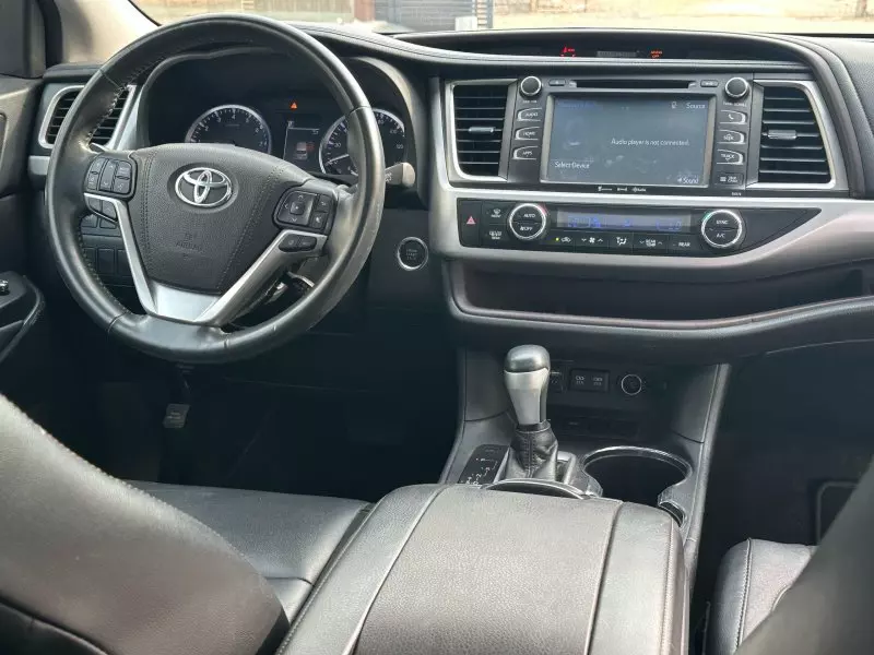 Toyota Highlander   - 2018