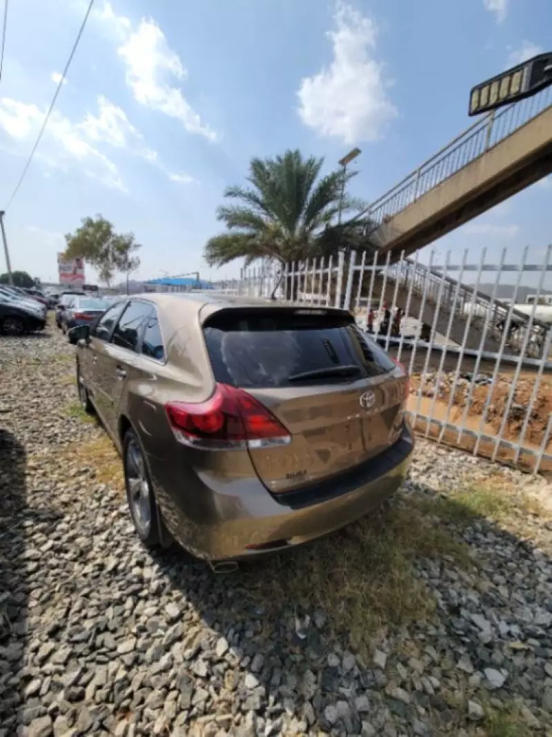 Toyota Venza   - 2013