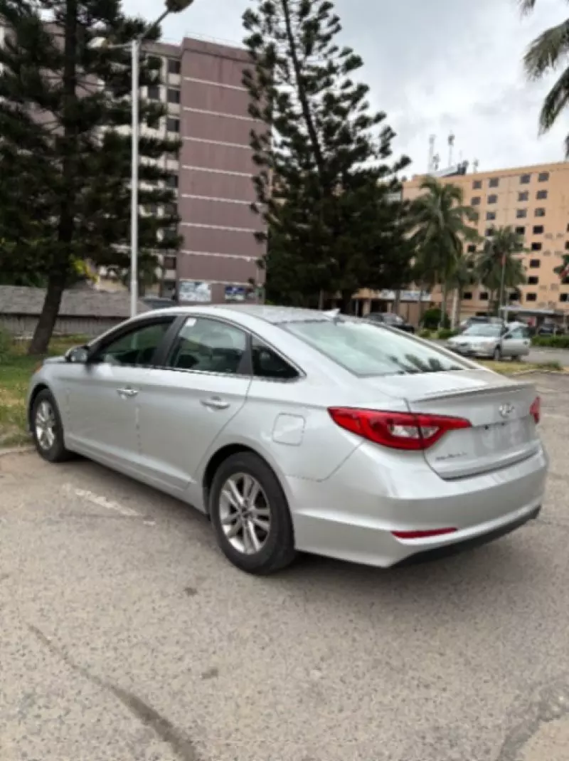 Hyundai Sonata   - 2017