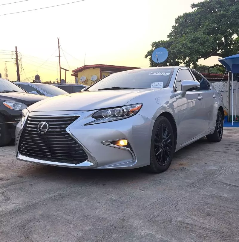 Lexus ES 350   - 2013