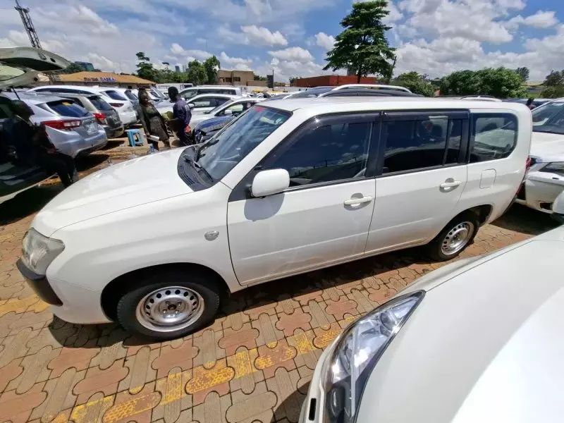 Toyota Probox - 2012