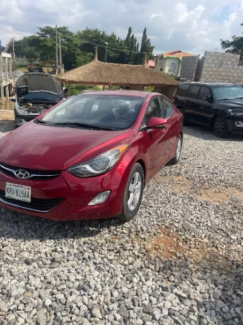 Hyundai ELANTRA 1,6L BVA GLS New   - 2013