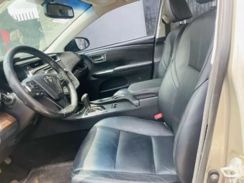 Toyota Avalon   - 2014