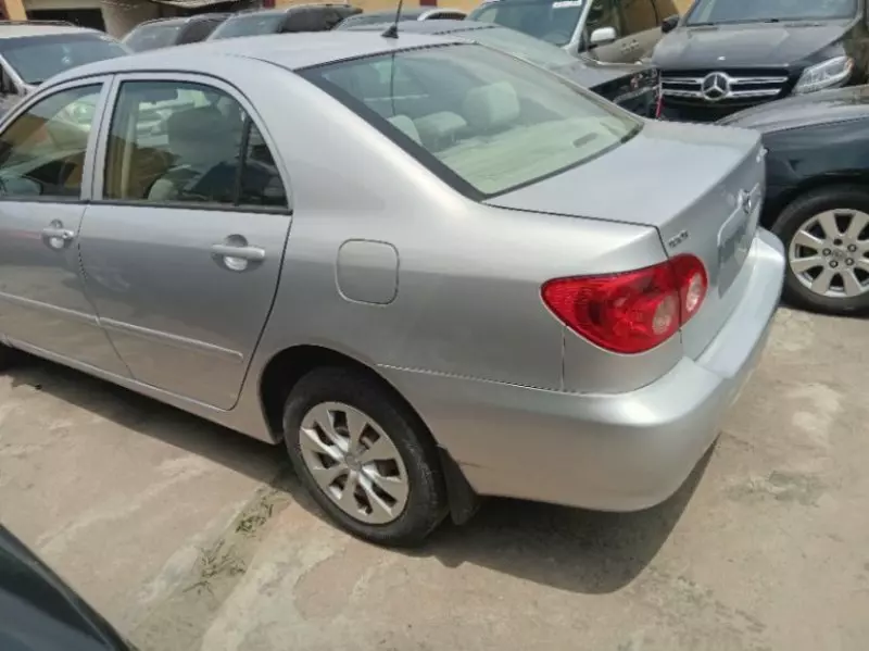 Toyota Corolla   - 2007