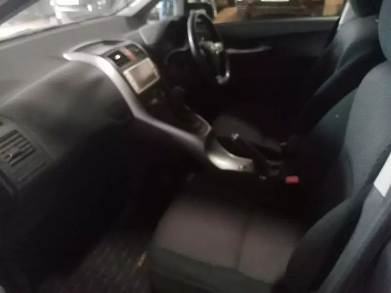 Toyota Auris   - 2010