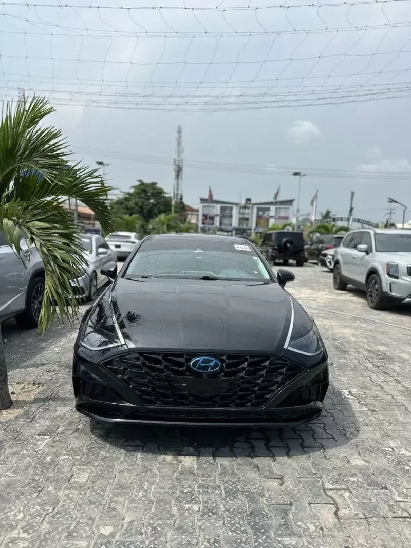 Hyundai Sonata   - 2020