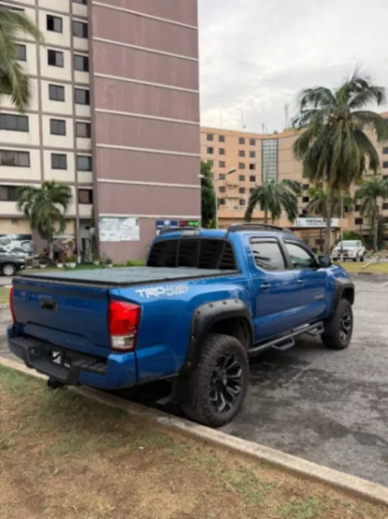 Toyota Tacoma - 2016