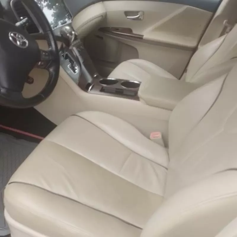 Toyota Venza   - 2011