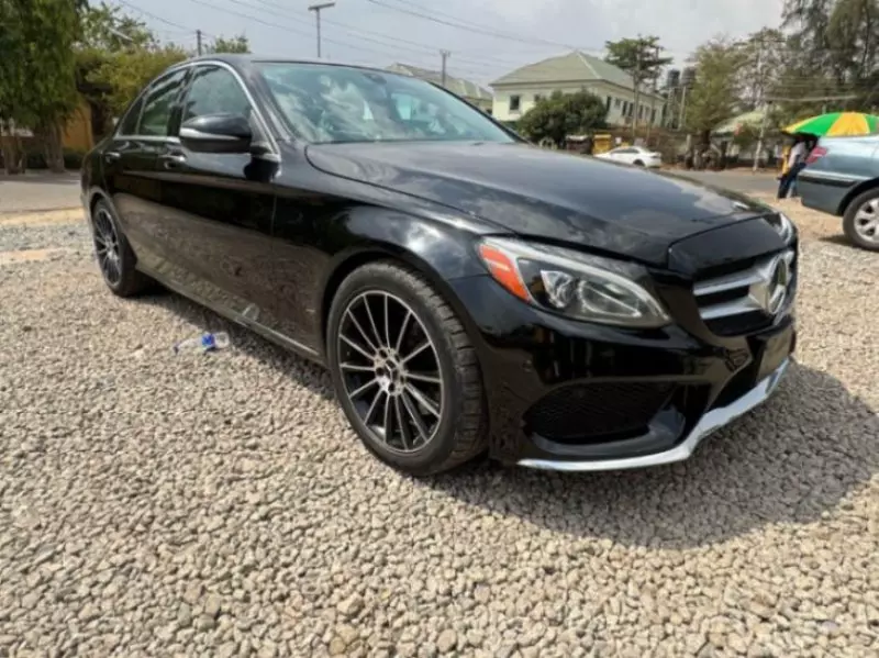 Mercedes-Benz C 300   - 2015