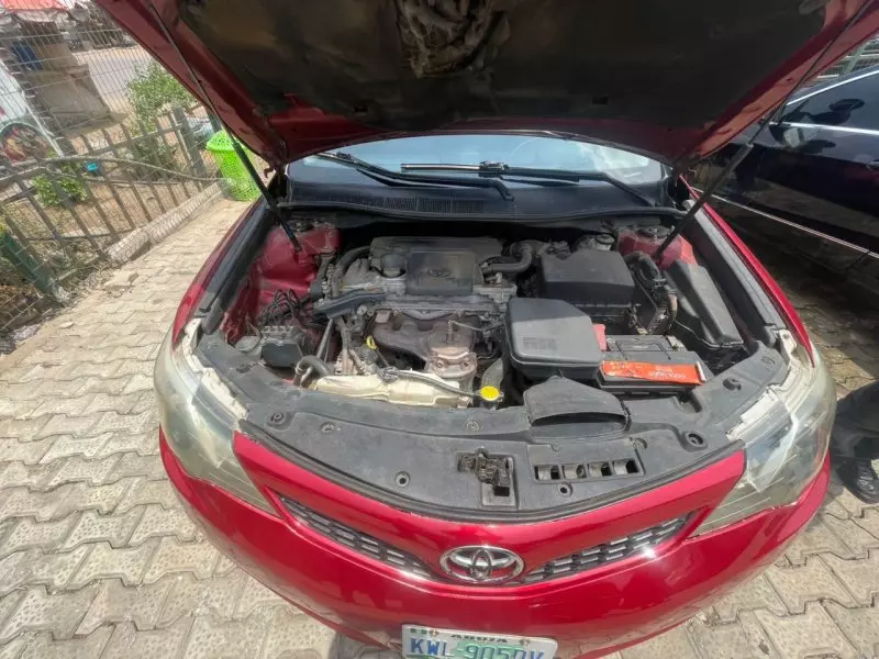 Toyota Camry   - 2013