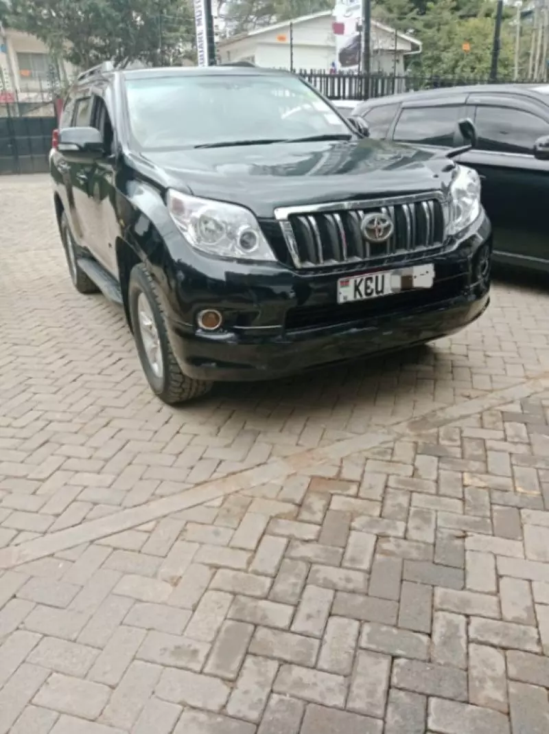 Toyota Landcruiser Prado   - 2013