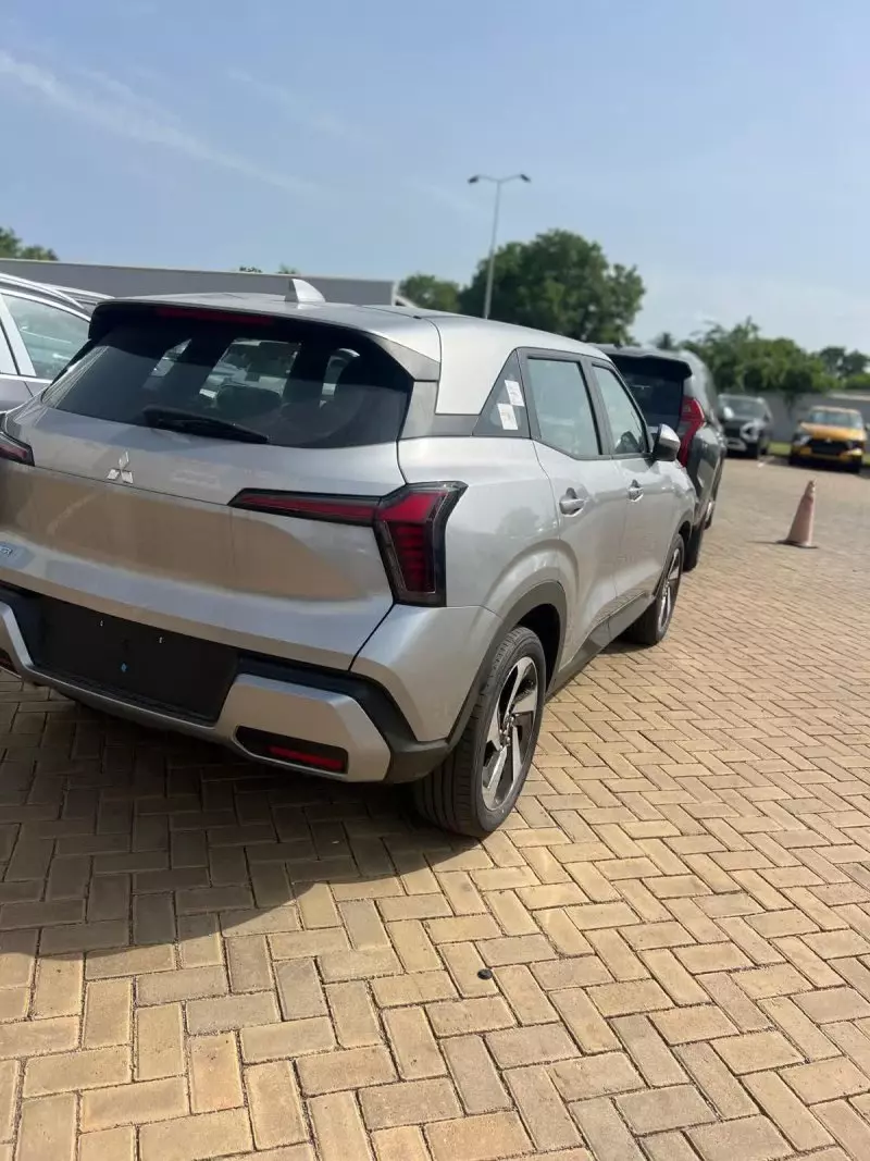 Mitsubishi Outlander Sport - 2026