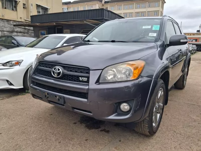 Toyota Rav4   - 2011