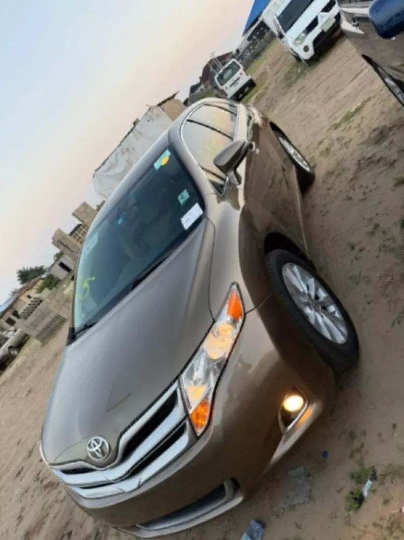 Toyota Venza   - 2013
