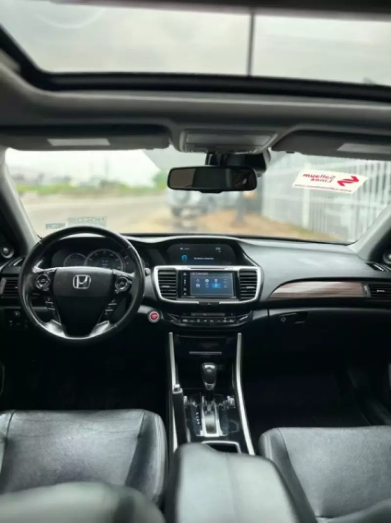 Honda Crosstour   - 2017