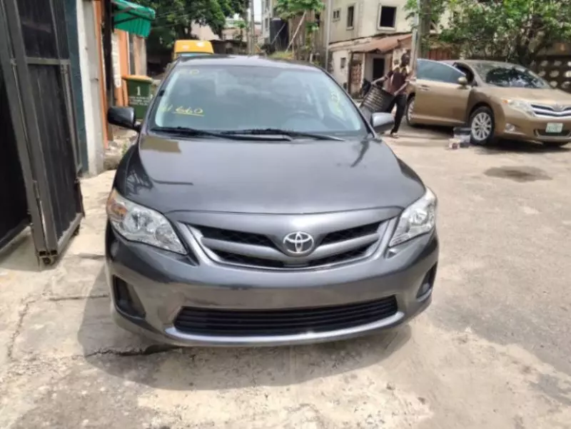 Toyota Corolla   - 2011