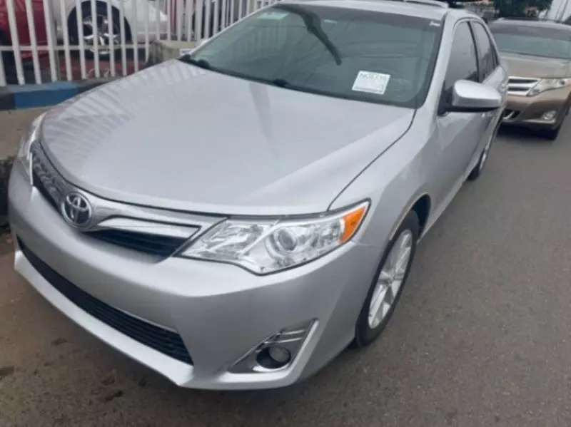 Toyota Camry   - 2012
