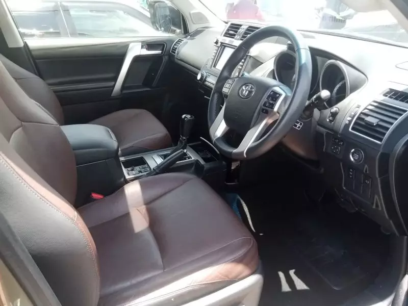 Toyota Landcruiser Prado   - 2016