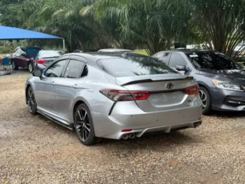 Toyota Camry   - 2018